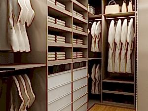 GÖVDELİ SİSTEM GİYİNME ODASI