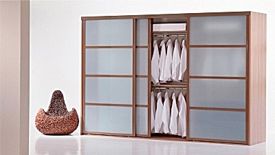 SECRETS GİYSİ DOLABI